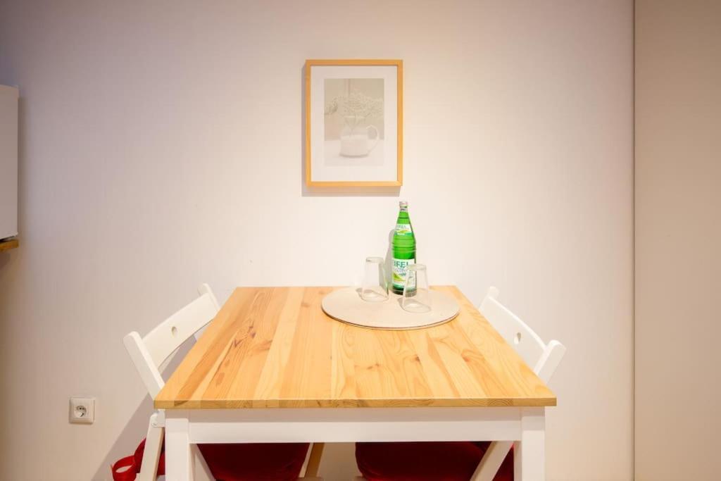 Apartment Wilhelmstr Fuer Bis Zu 3 Personen Brühl Екстериор снимка