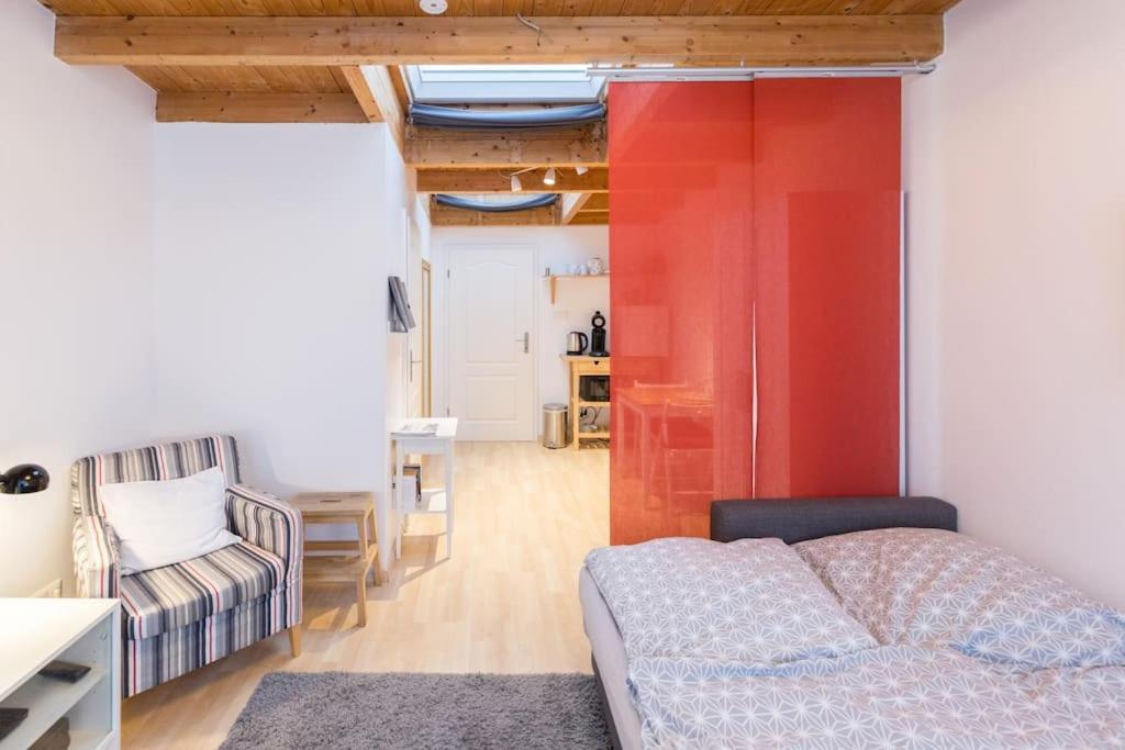 Apartment Wilhelmstr Fuer Bis Zu 3 Personen Brühl Екстериор снимка